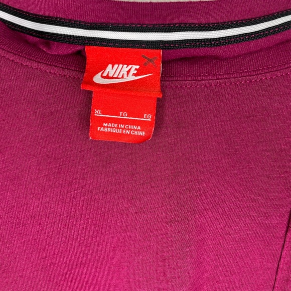 Nike Pocket Tee - Picture 2 of 4